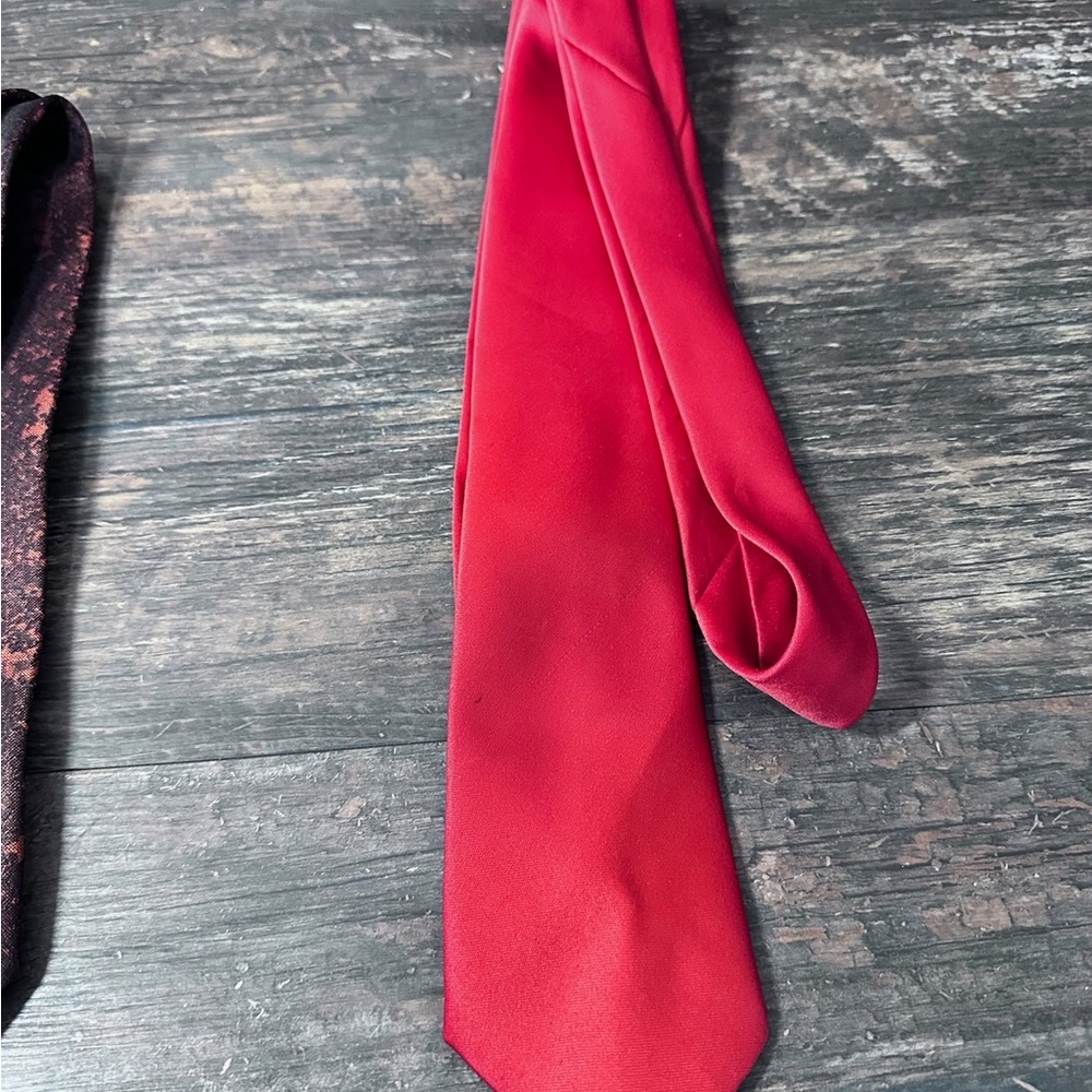 Royal Collection Vibrant Red Neck Tie